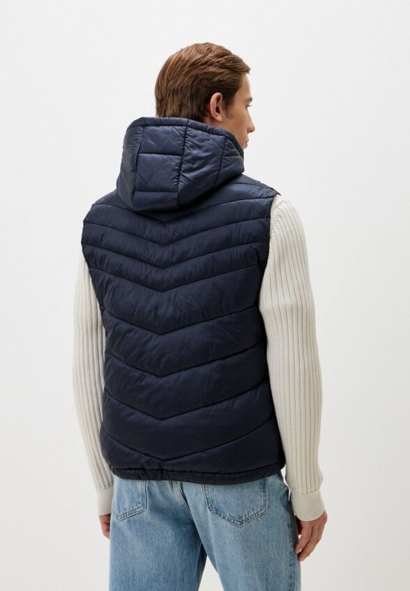 Жилет утепленный Guess