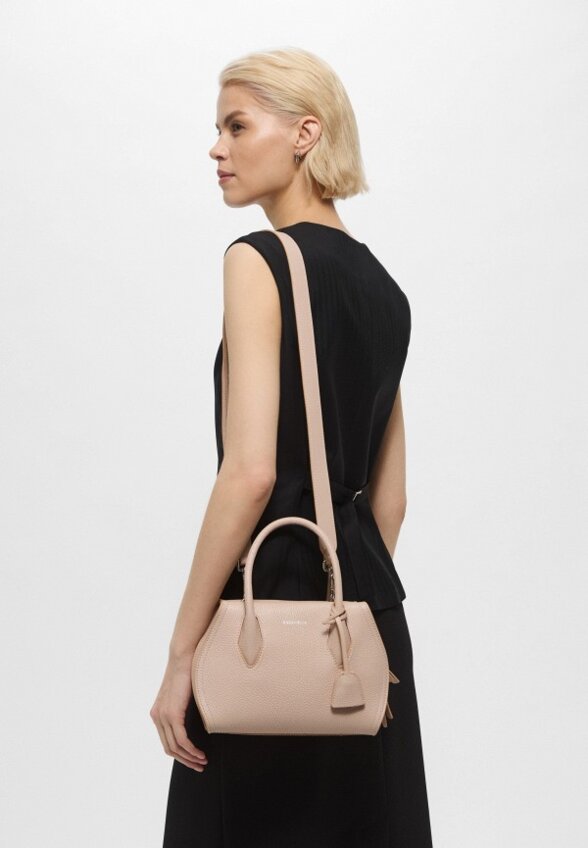 Сумка и брелок Coccinelle