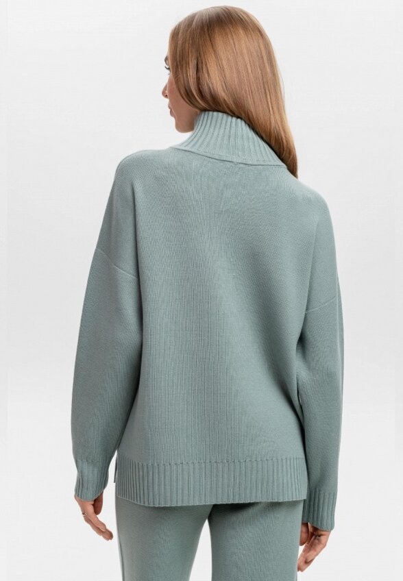 Свитер Ареола