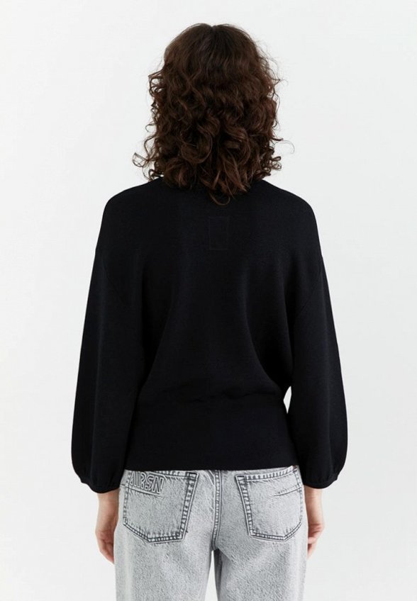 Свитер M.Reason