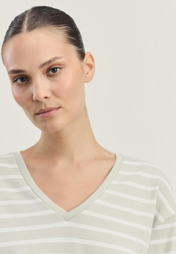 Лонгслив Zarina