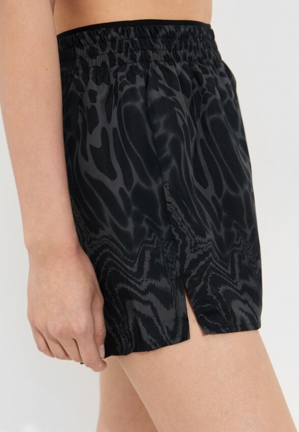 Шорты спортивные adidas