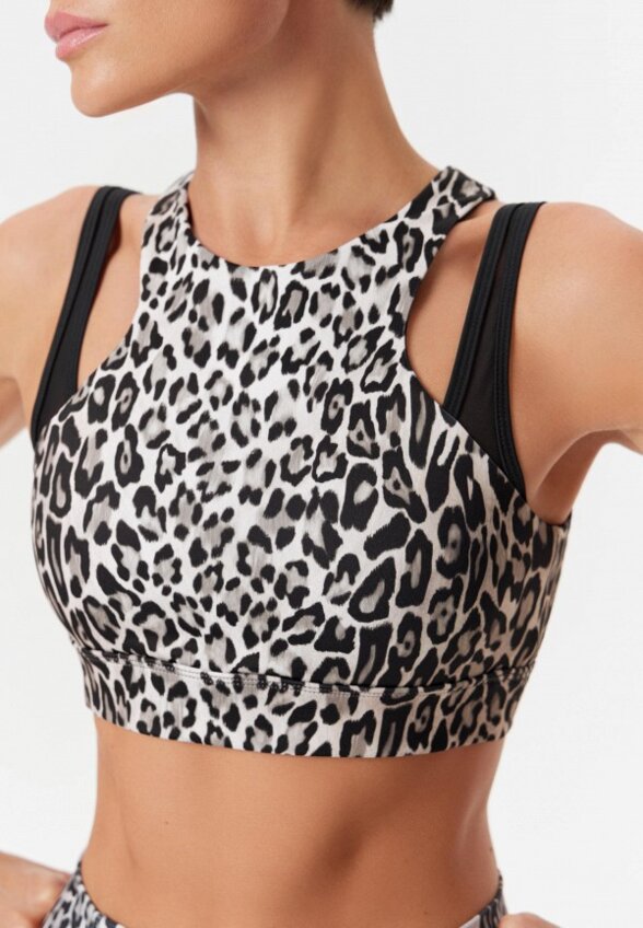 Топ спортивный Neverlate