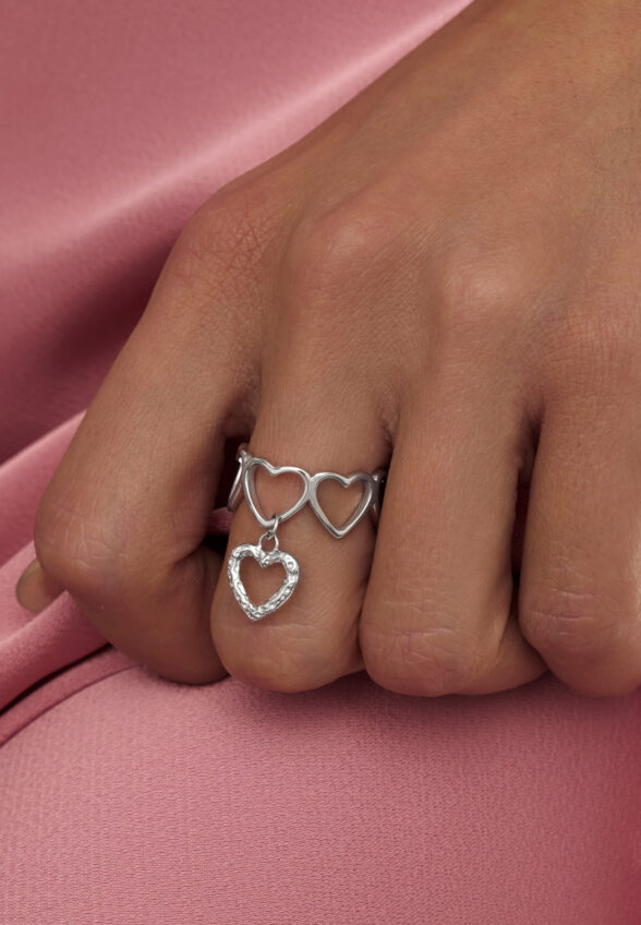 Cеребряное кольцо с подвеской сердцем и фианитами MIESTILO MIE