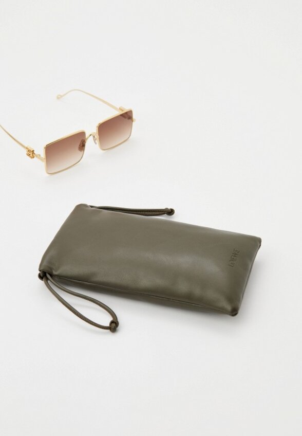 Очки солнцезащитные Loewe