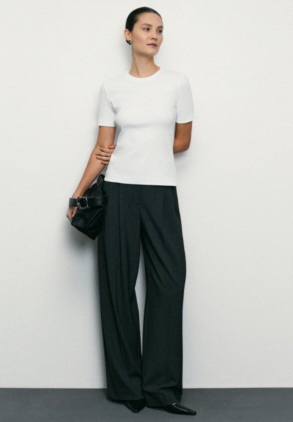 Футболка Zarina