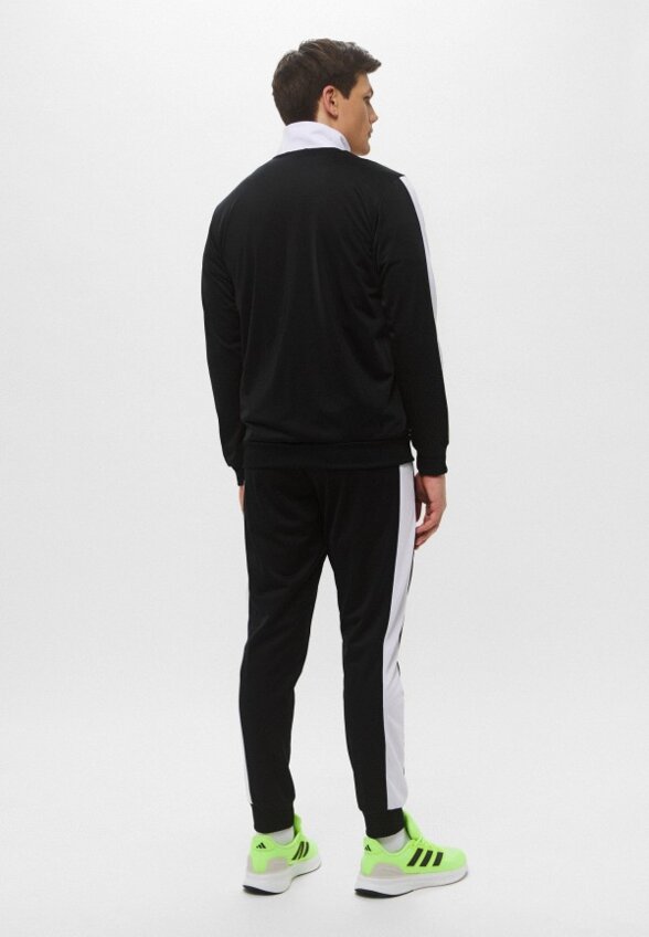 Костюм спортивный adidas