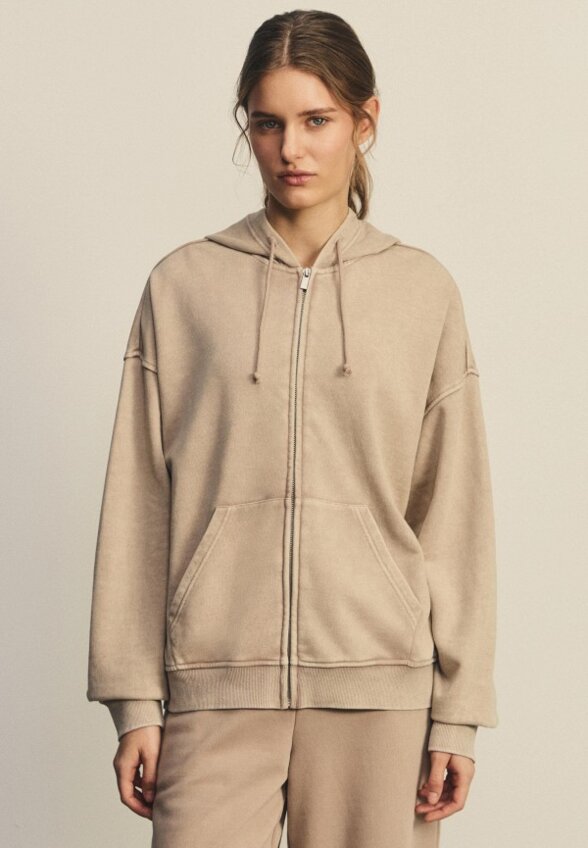 Толстовка Zarina