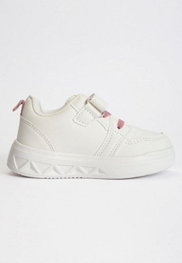 Кроссовки Tikkago