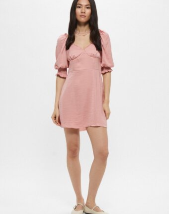 Платье H&M женщинам