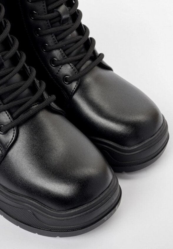 Ботинки Tikkago