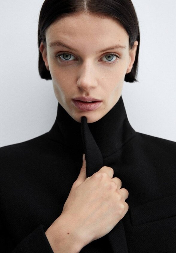 Пальто двубортное Mango