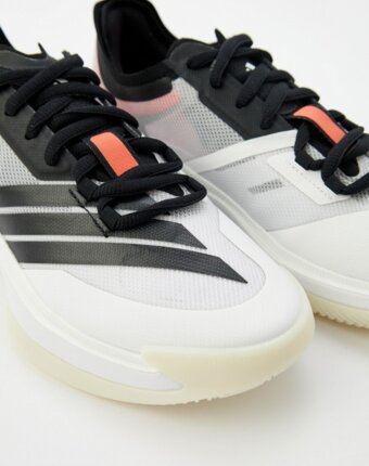 Кроссовки adidas женщинам