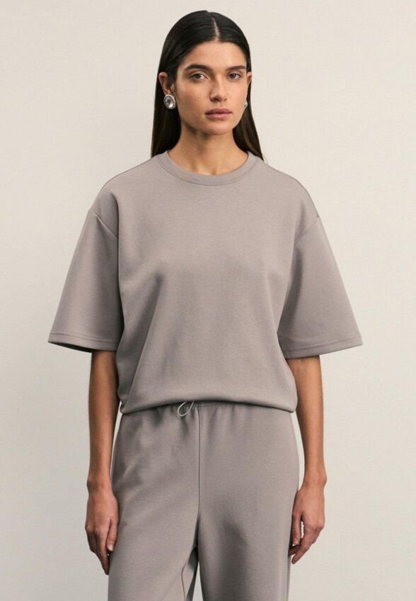 Футболка Zarina