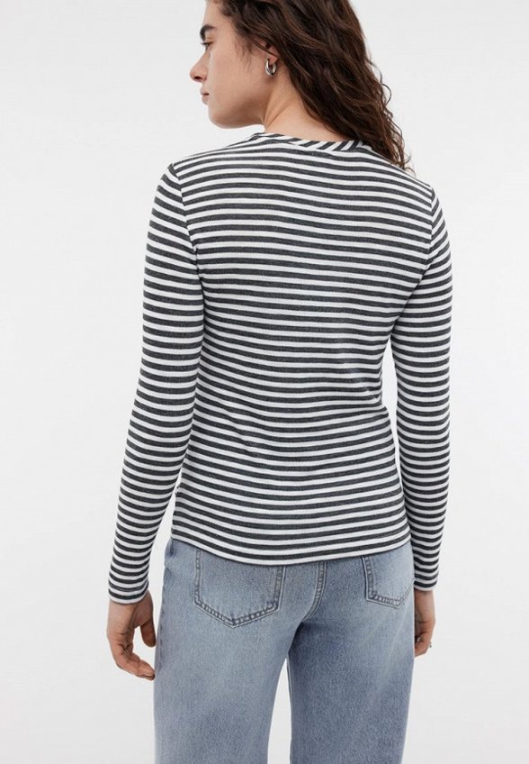 Лонгслив Baon