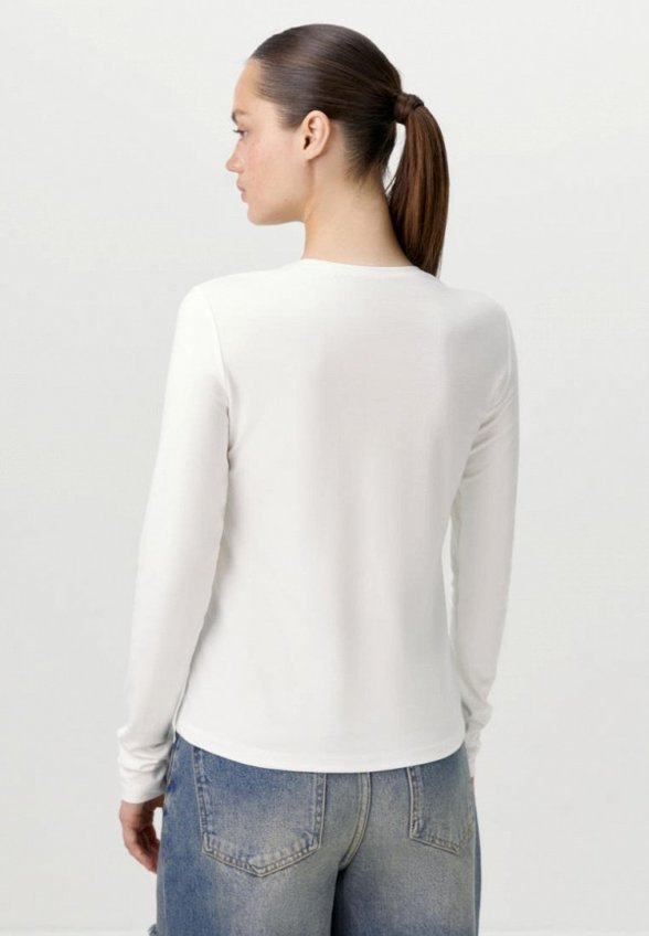 Лонгслив All We Need