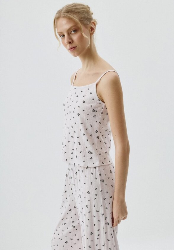 Топ домашний Sela