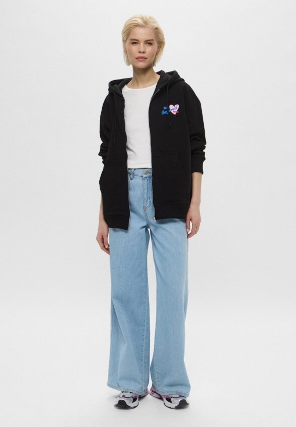 Толстовка Hugo