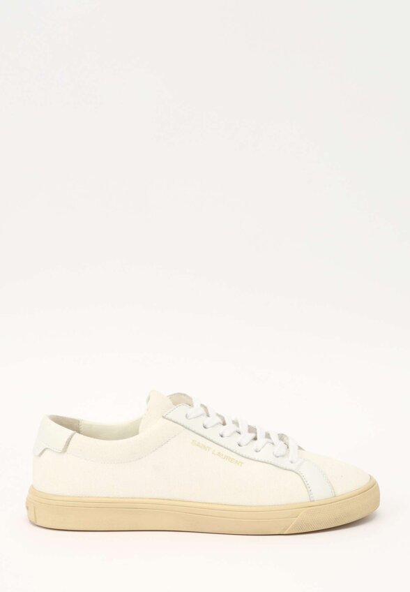 Saint Laurent Court