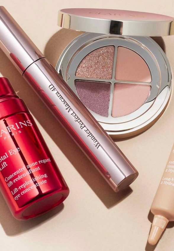 Палетка теней для век Clarins