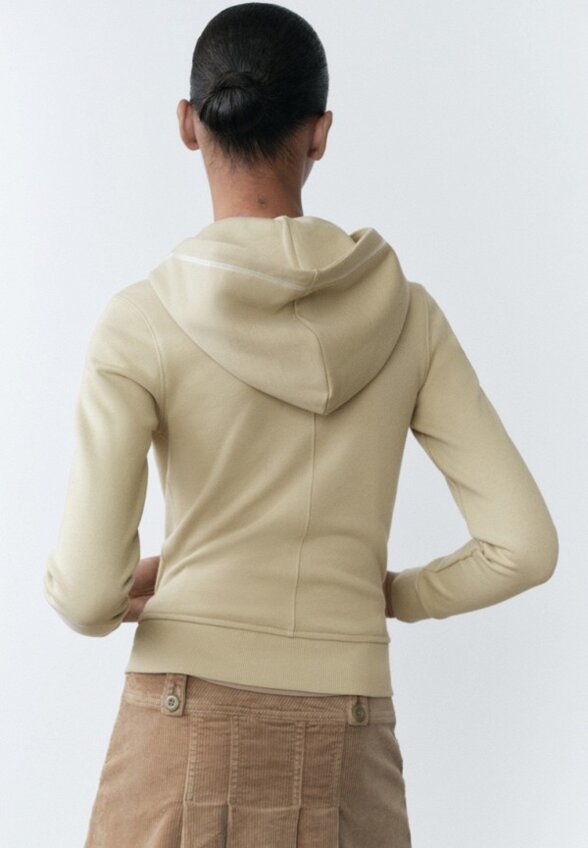 Толстовка Mango