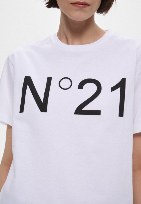 Футболка N21