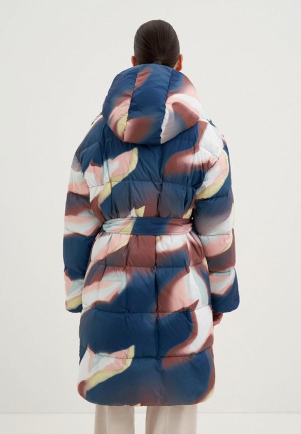 Пуховик Finn Flare