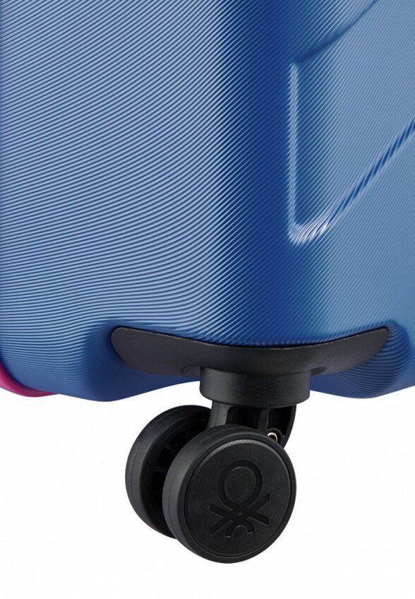 Чемодан Delsey