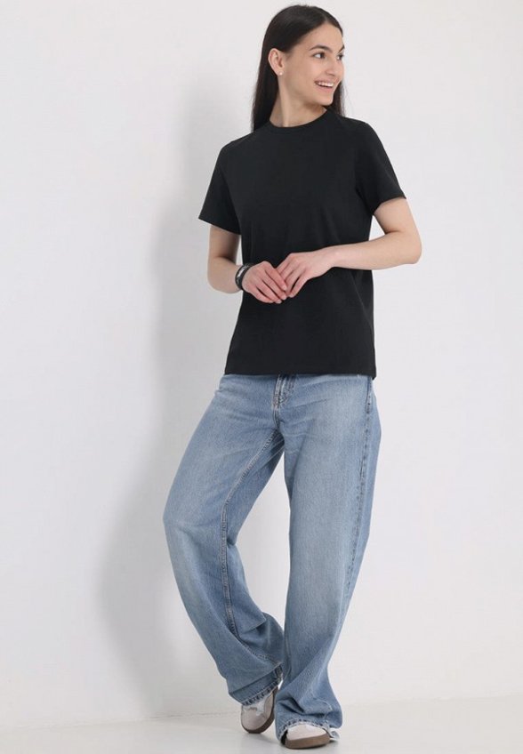 Футболка Апрель