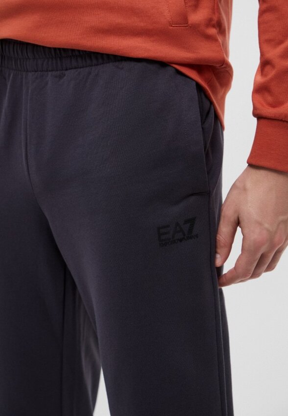 Костюм спортивный EA7