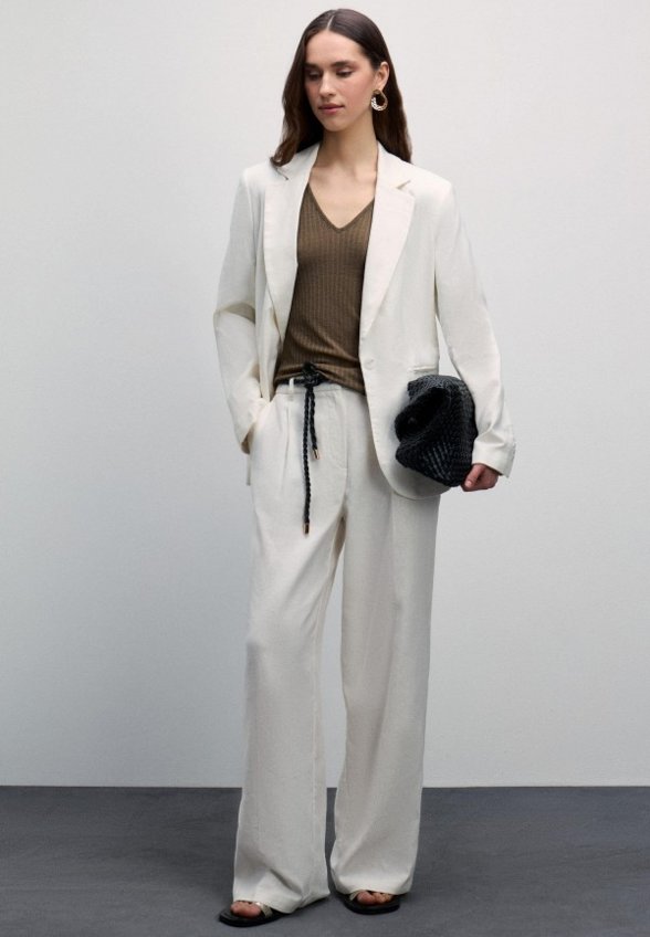 Пуловер Zarina