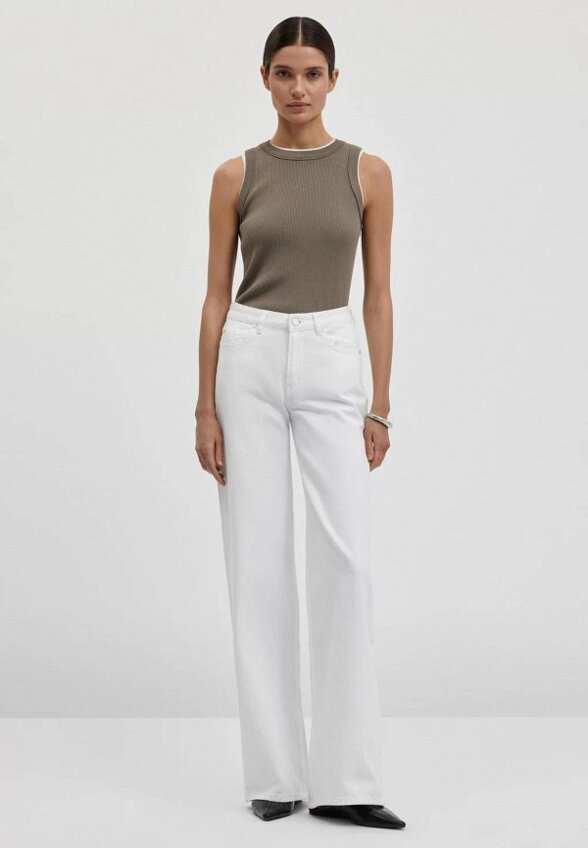 Джинсы Charuel