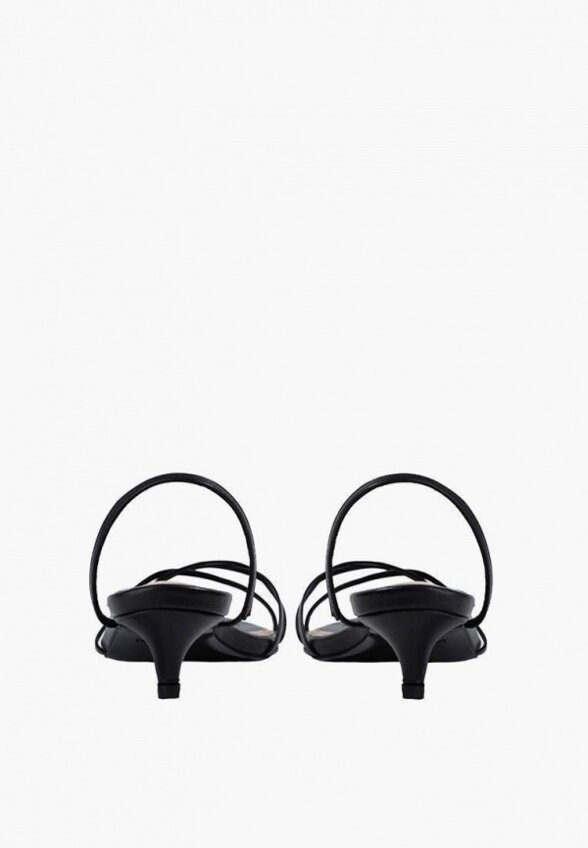 Босоножки Raden