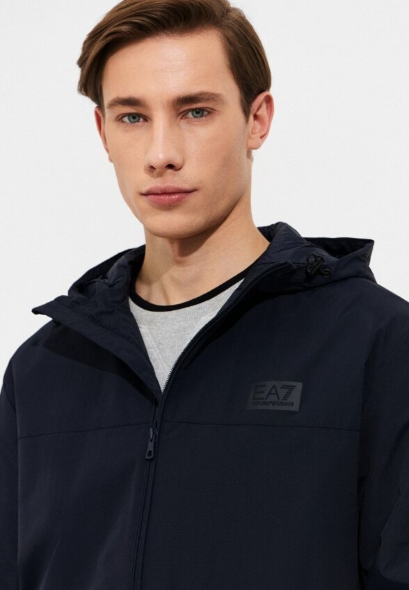 Ветровка EA7