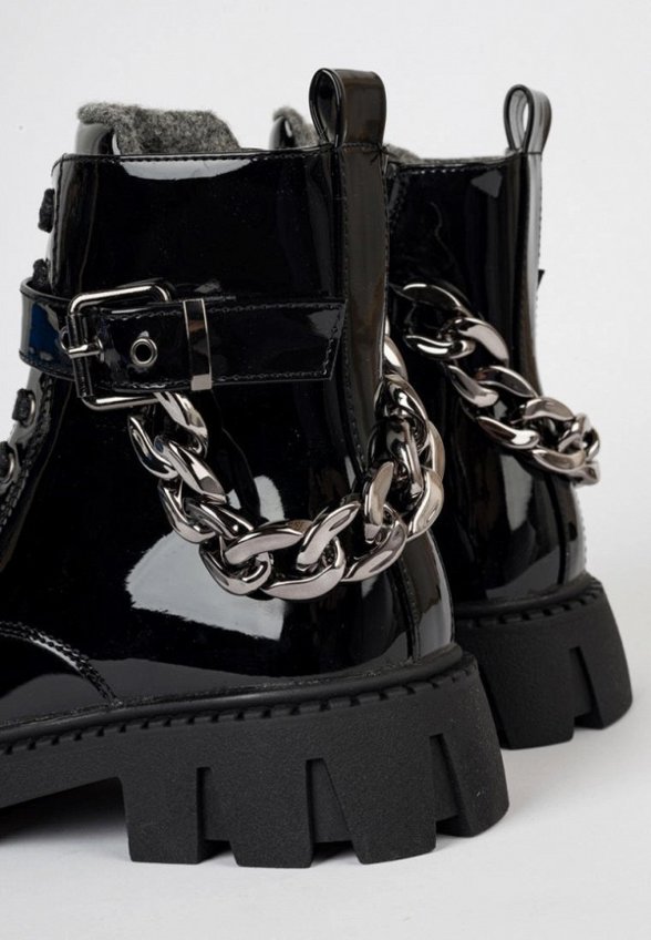 Ботинки Tikkago