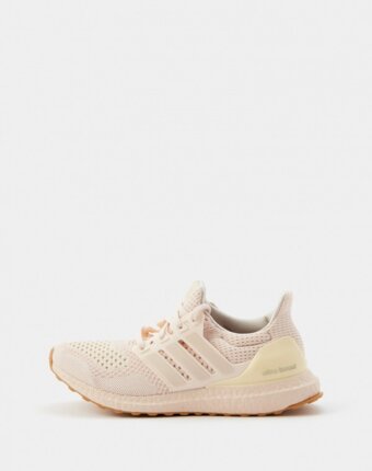 Кроссовки adidas женщинам
