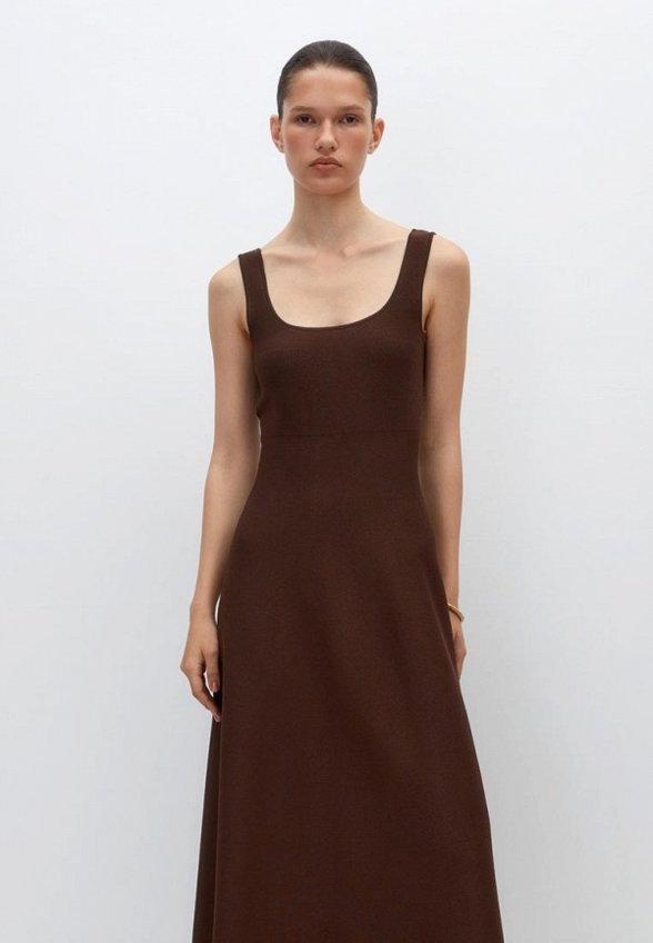 Платье Brusnika