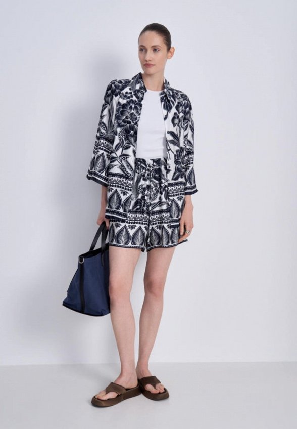 Блуза Finn Flare