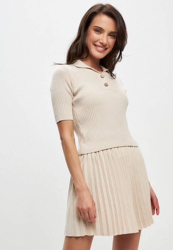 Поло To Molly from James