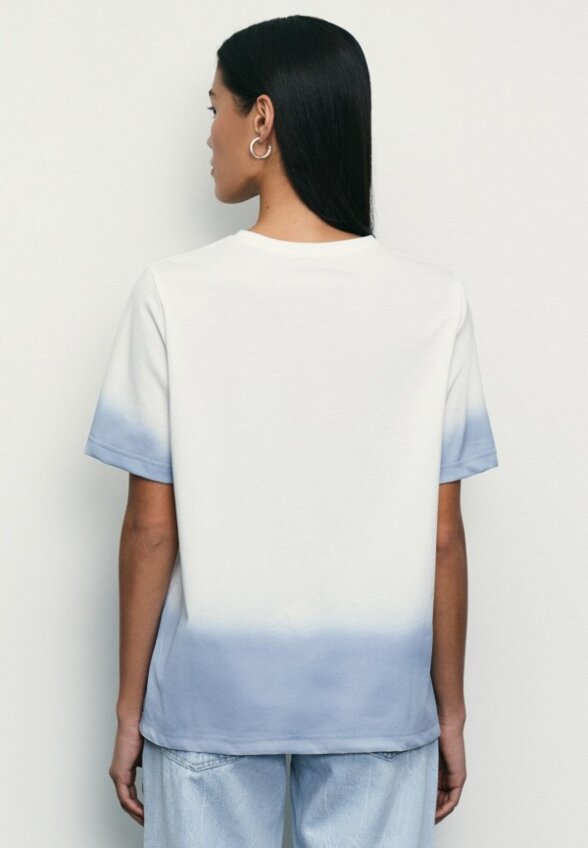 Футболка Zarina