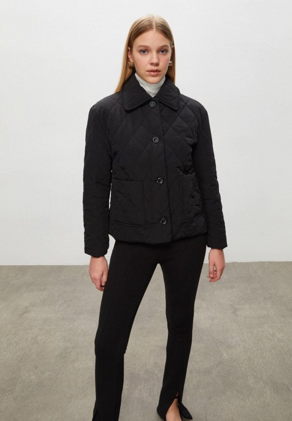 Ветровка Mudo