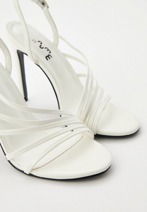 Босоножки Nume