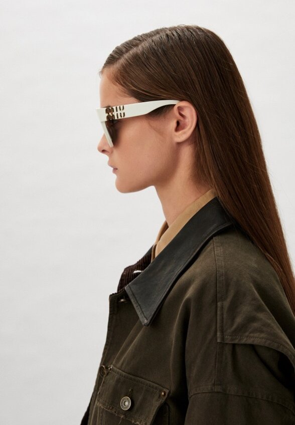 Очки солнцезащитные Miu Miu