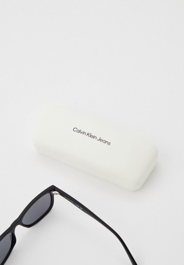 Очки солнцезащитные Calvin Klein Jeans