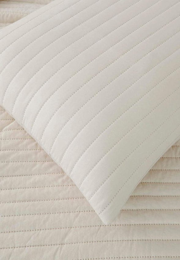 Комплект с покрывалом Sofi De Marko