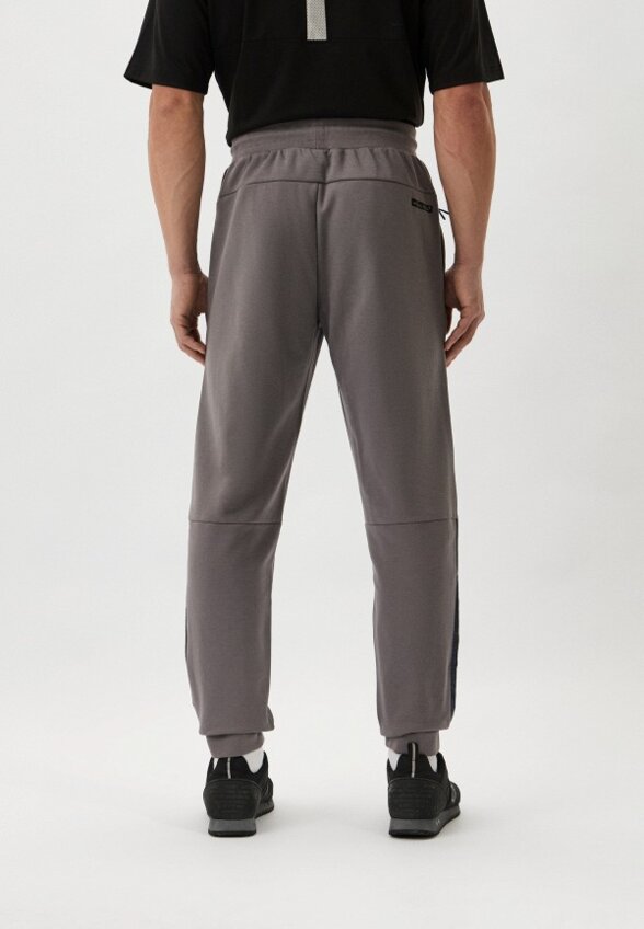 Брюки спортивные EA7