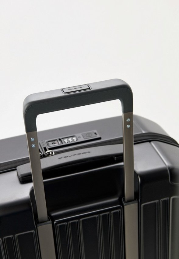 Чемодан Piquadro