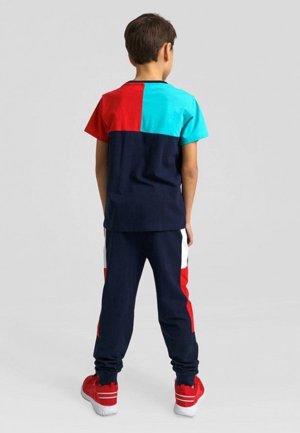 Футболка и брюки PlayToday