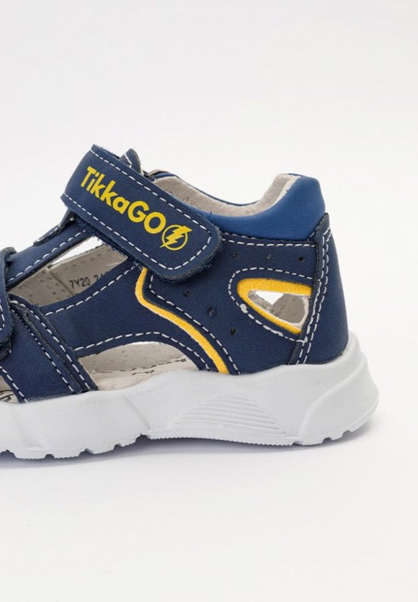 Сандалии Tikkago