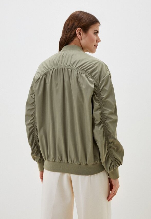 Бомбер Снежная Королева